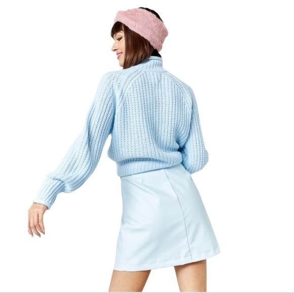 Francesca’s Paige Vegan Leather Light Blue Side Buckle Mini Skirt S - Picture 4 of 16